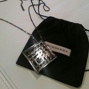 BURBERRY Necklace