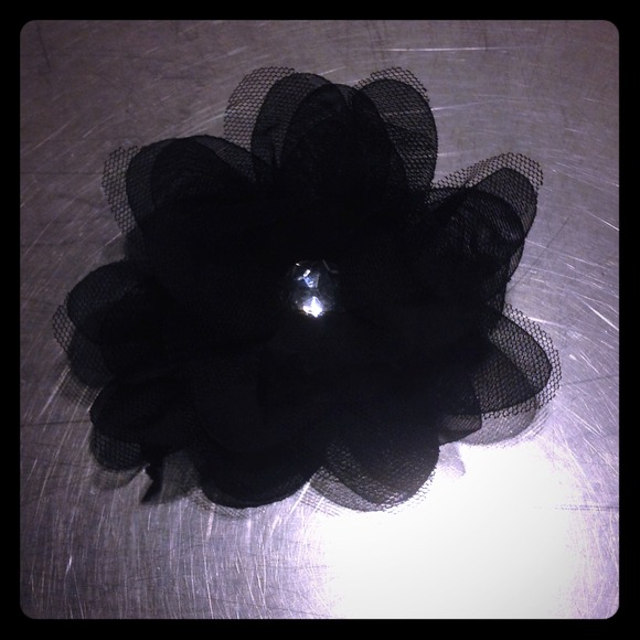 Very Pretty Black Hair Bow - Picture 1 of 2