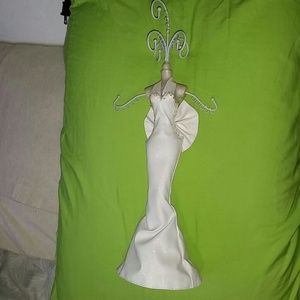 Jewelry holder accessory holder