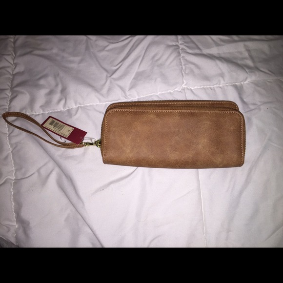 Wallet clutch