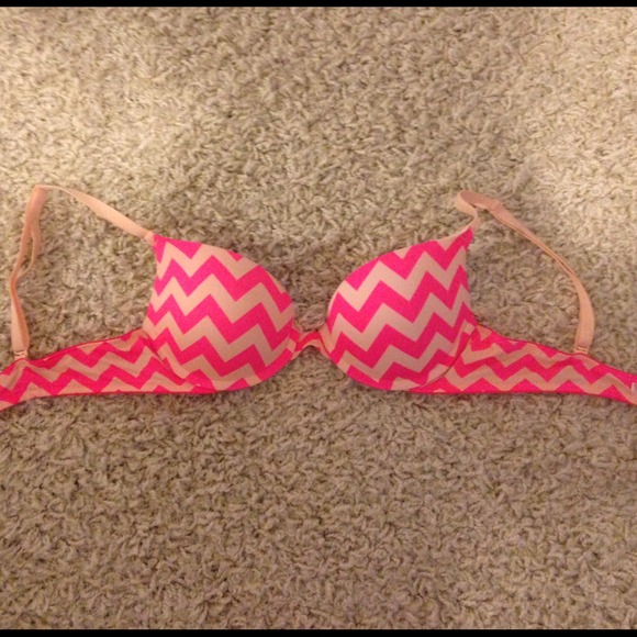 34B Victorias Secret Push-up bra