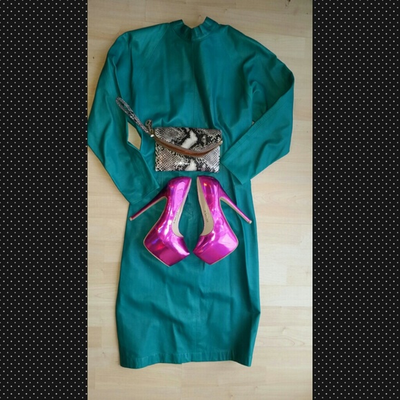 🎀Pink Holographic Pumps🎀