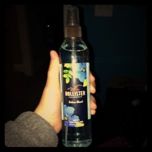 Hollister body mist
