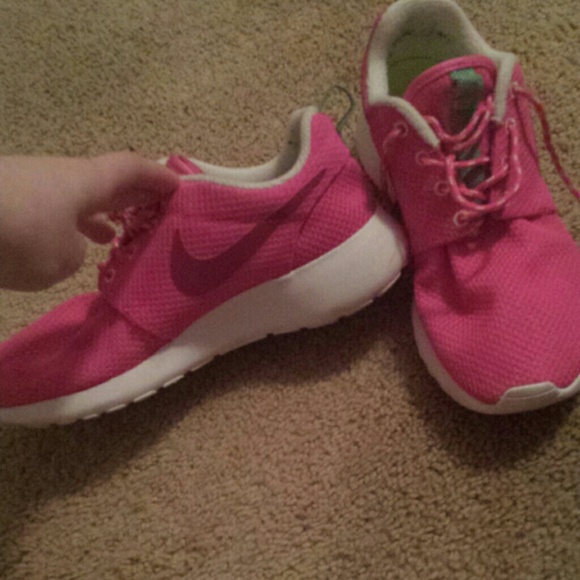 Pink Roshe Runs
