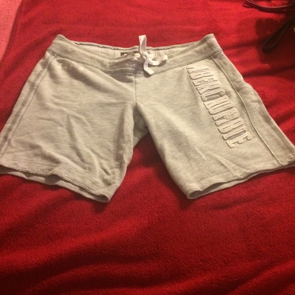 🎉🎉 A&F sweatshorts bundle
