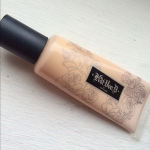 Kat Con D tattoo concealer