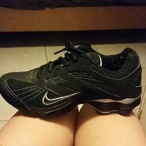 Sport shoes
