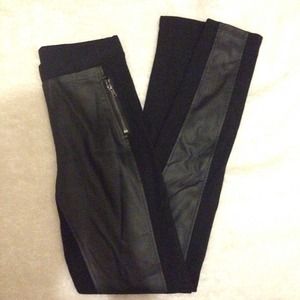 👠NWOT Faux leather leggings👠