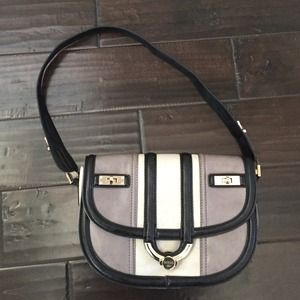 Guess Shoulder bag (NWOT)