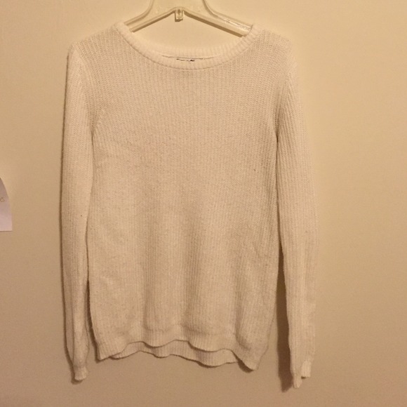 White forever 21 sweater