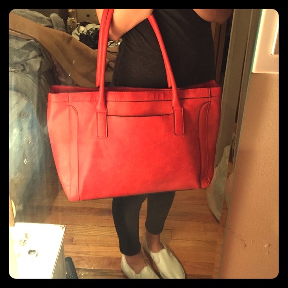 Red-orange purse/laptop case