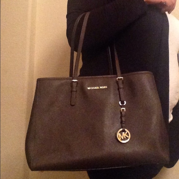 MK Jet Set Travel purse - Picture 3 of 4