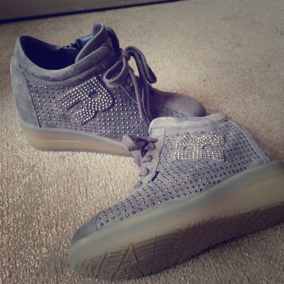 🎯FLASH SALE!! Embellished Wedge Sneakers