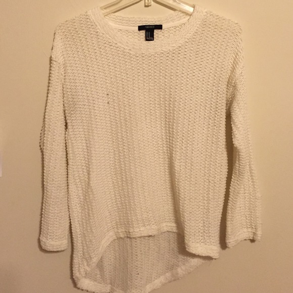 Hi – low white knit sweater