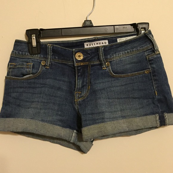 Medium wash Bullhead shorts