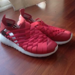 *PRICE REDUCED* Red Nike Roshe Run Woven