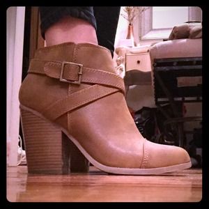 Lauren Conrad camel brown booties