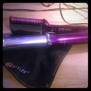 Instyler Curling Iron and Straightener