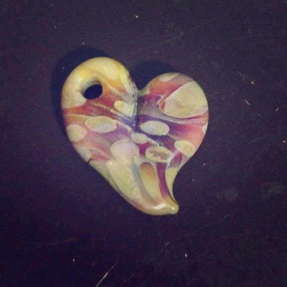 Glass heart pendant