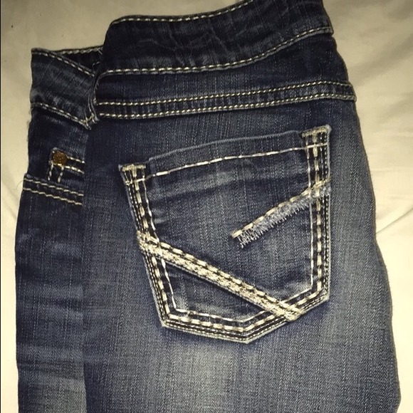 🚫SOLD🚫 BKE JEANS!