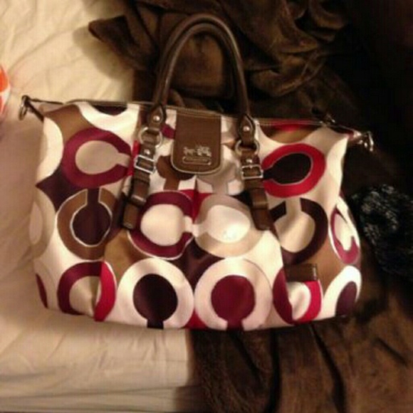 **SOLD*** Coach handbag excellent condition! 😀