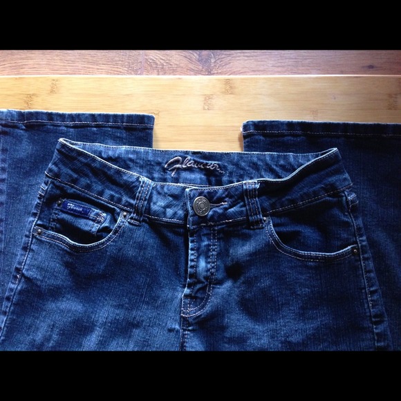 👅Flavor Jeans Slim Fit, but not a skinny. - Picture 3 of 3