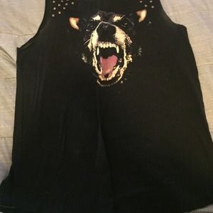 Black wolf muscle tee
