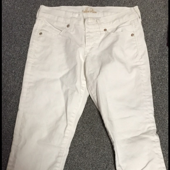 White skinny jeans! Never worn!