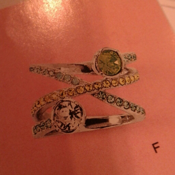 Lia Sophia Jewelry - Spun sugar Lia Sophia ring size 7