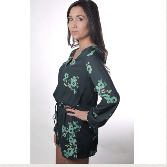 SOLD OUT - • H O S T P I C K • Floral Button Up Romper - Picture 4 of 4
