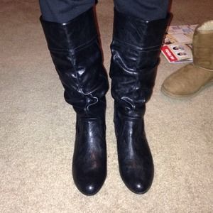 Cliffs by White Mountain black boots