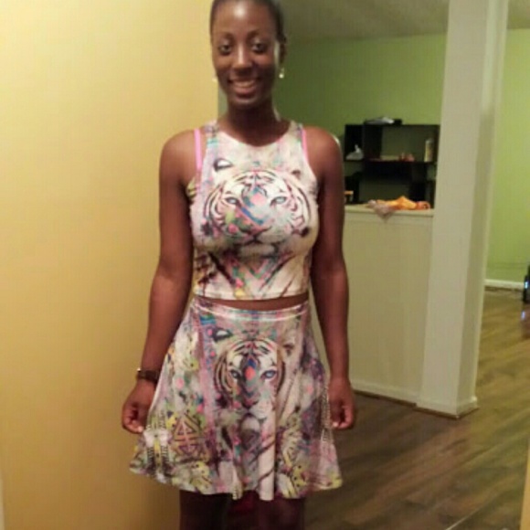 2 piece - Picture 2 of 3