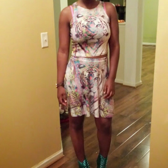 2 piece - Picture 3 of 3