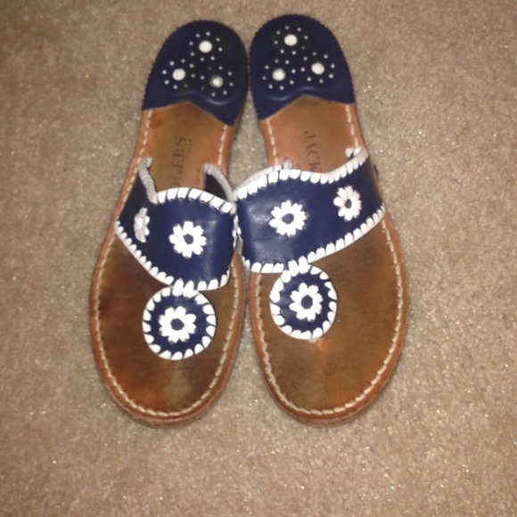 White and navy jack Rogers size 6 sandals