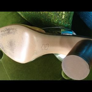 BCBGMaxAzria Shoes - BCBGMaxAzria Colorblock Heel LIKE NEW! BCBGMaxAzria Shoes - BCBGMaxAzria Colorblock Heel LIKE NEW!