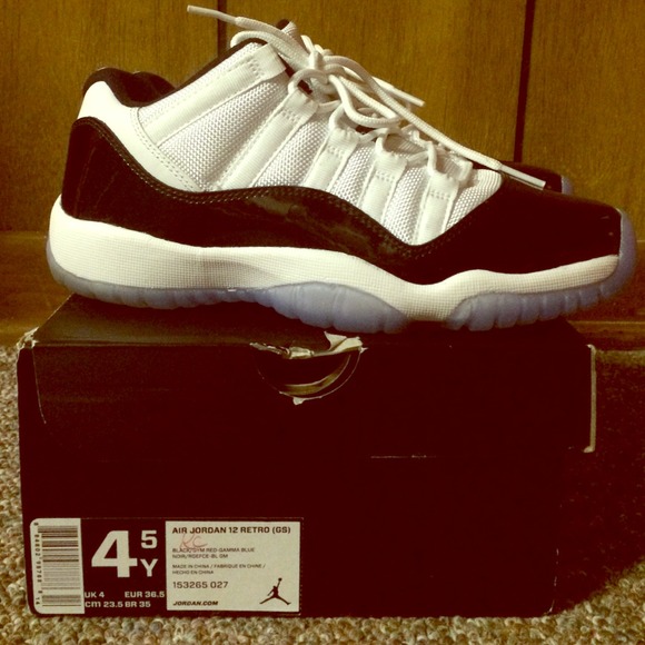 Air Jordan low top 11 retro