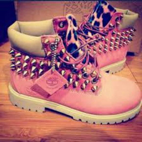 Custom made timberland boots - Picture 2 of 3