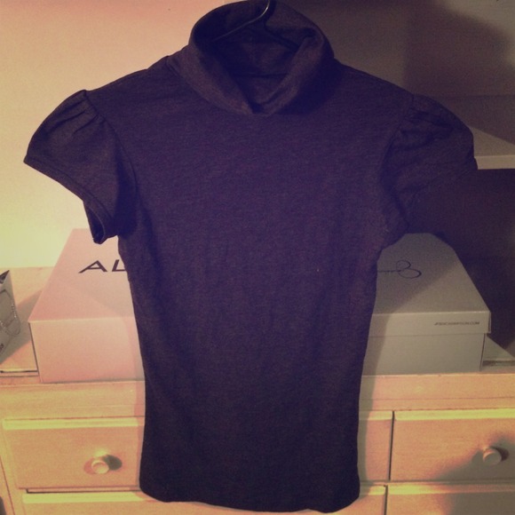 Vanity turtle neck