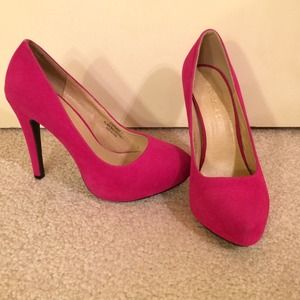 Gorgeous Hot pink 5" heels!