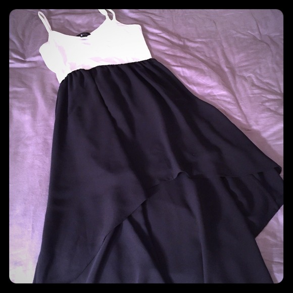 Forever 21 Black & White Hi-Lo dress