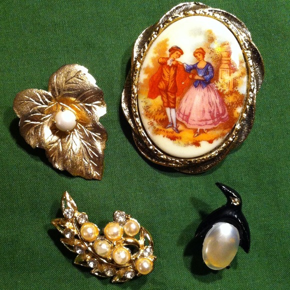Assorted Vintage Brooches