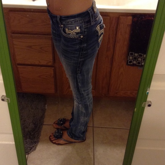 Rock Revival HOLD for LAUREN 😘