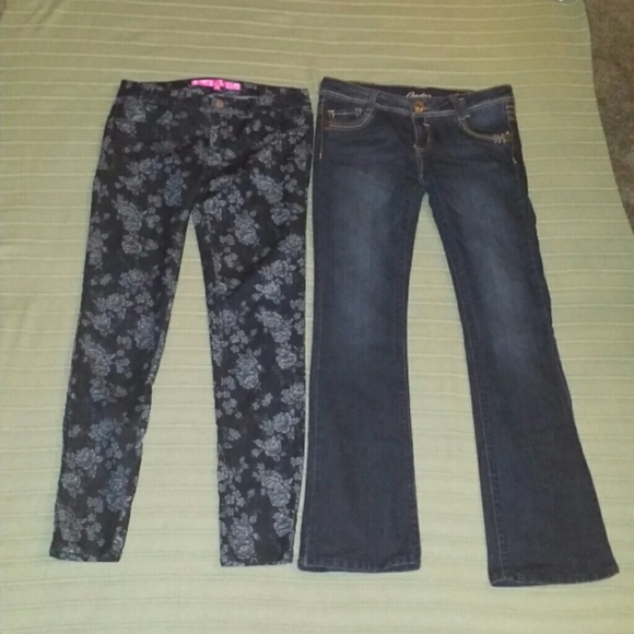 2 pairs of size 7 jeans