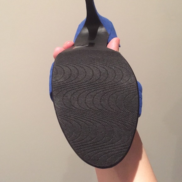 Signature Cobalt Blue Heels - Picture 4 of 4