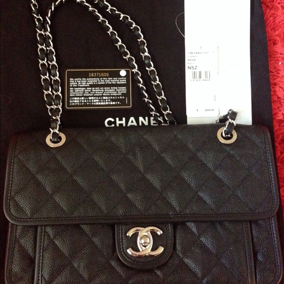 【Sold】！！！authentic Chanel flapbag
