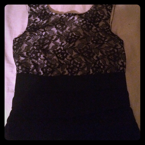 Express dress - Picture 1 of 2