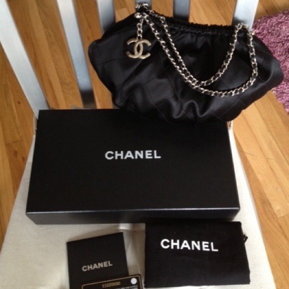 New Small CHANEL clutch