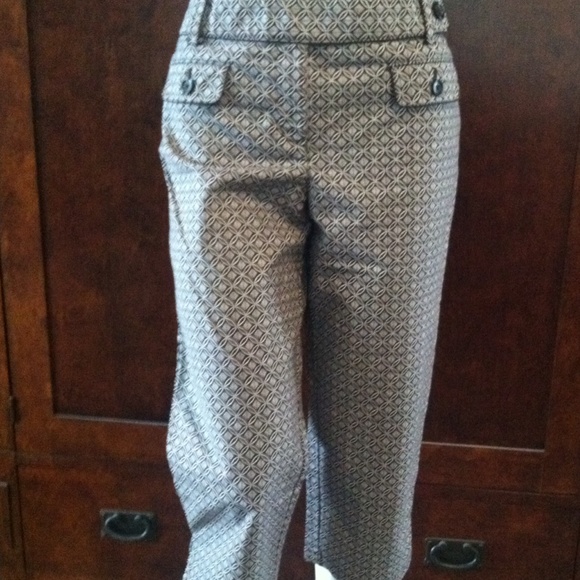 Ann Taylor LINDSAY Brown Geometric Capri Pants