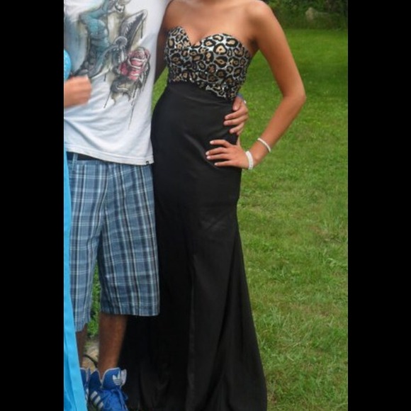 BEAUTIFUL PROM DRESS