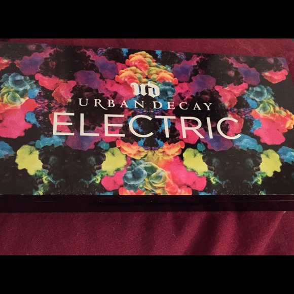 URBAN DECAY ELECTRIC PALETTE